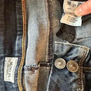 Hudson straight leg jeans. size 27